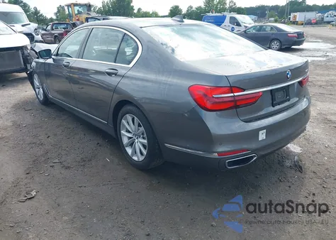 2016 BMW 740I из США, поврежденный, VIN WBA7E2C56GG504523